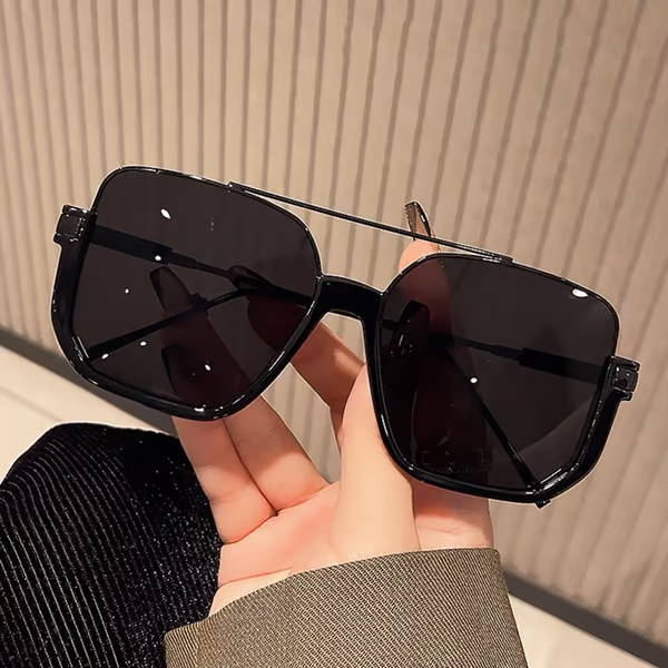 Unisex fashionable and versatile tinted lens sunglasses